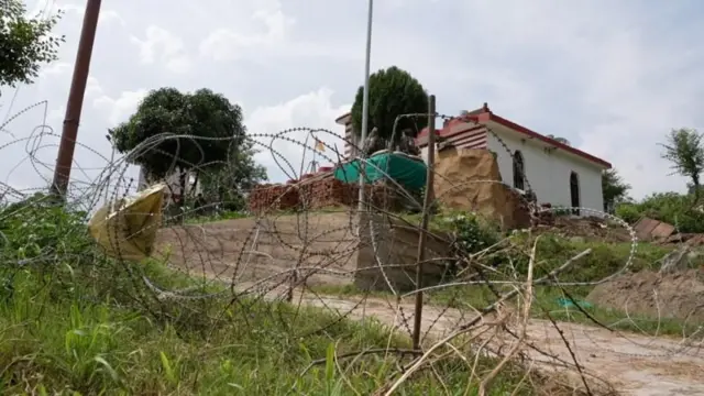 ఉగ్రదాడి జరిగిన సరోజ్ బాలా ఇల్లు.