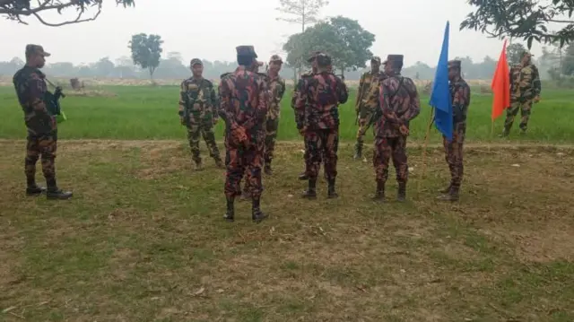 দুই দেশের বাহিনীর মাঝে দফায় দফায় পতাকা বৈঠক হয়