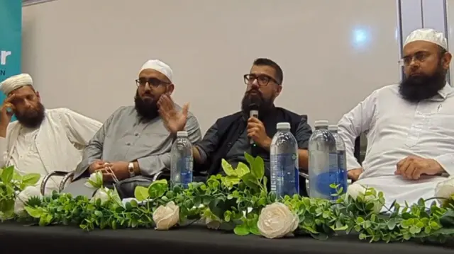 امامان مساجد بریتانیا