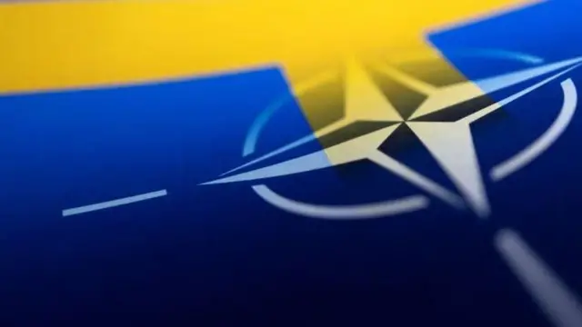 İsveç ve NATO bayrakları
