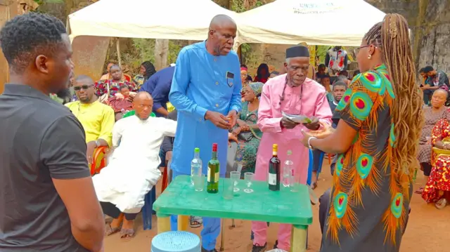 Oge a na-edu Doris Agba ụlọ