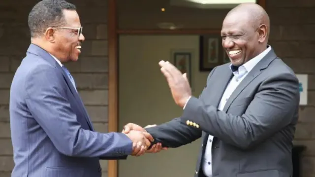 Ambaasaadar Baacaa fi Wiiliyaam Ruutoo