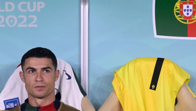 Ronaldo a été écarté lors de la victoire 6-1 contre la Suisse à la Coupe du monde du Qatar en 2022.)