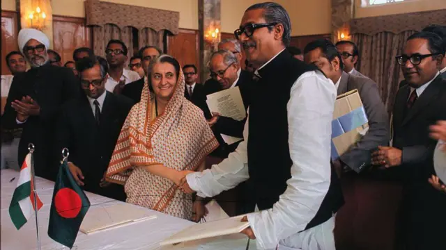 ইন্দিরা গান্ধী ও শেখ মুজিবুর রহমান (ফাইল ছবি)