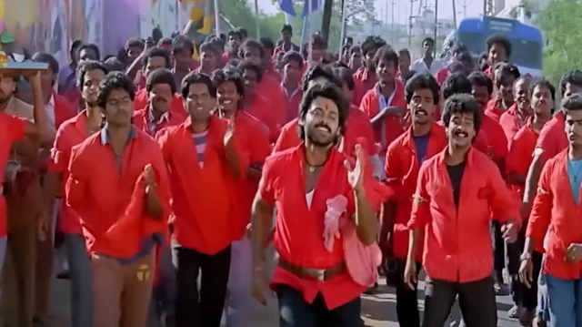 வெங்கடேஷ் நாயகனாக நடித்த தெலுங்குப் படம் 'கூலி நம்பர் 1'