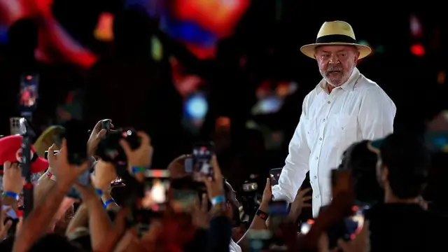 'Guerra ainda não começou': PT oficializa a sétima disputa eleitoral de Lula