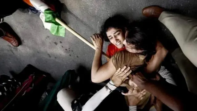 సాక్షి మలిక్, వినేశ్ 