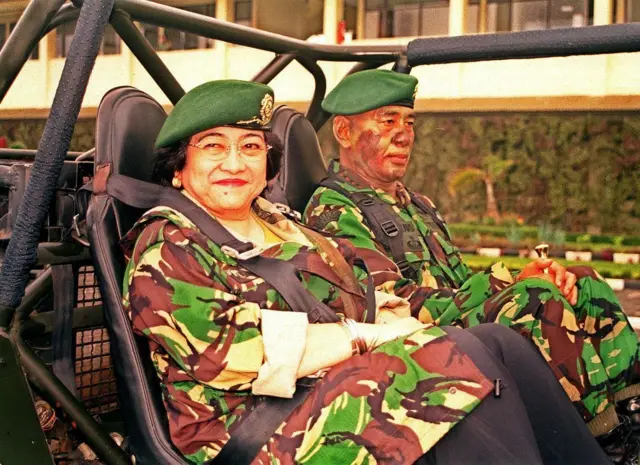 Megawati, Ryamizard Ryacudu, dwifungsi abri, militer