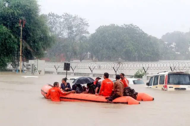 2019માં વડોદરામાં પૂર આવ્યું ત્યારની તસવીર