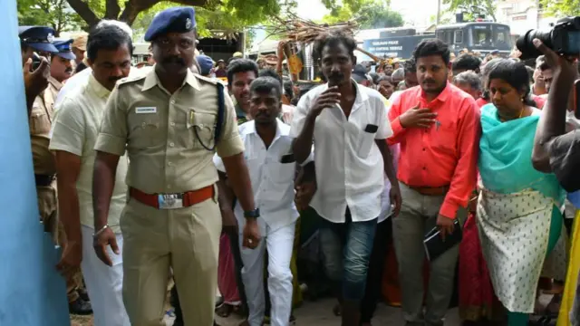 முகநூல் விவாதம் தகராறாக மாறியதன் விளைவு