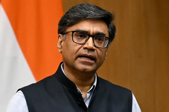ভারতের ১৯৮৯ ব্যাচের ফরেন সার্ভিস ক্যাডারের সদস্য বিক্রম মিশ্রি