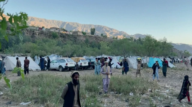 بې ځایه شوي خلک په خېمو کې ناوړه حالت کې ژوند کوي