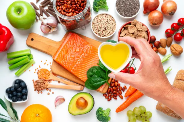مكونات غذائية موصى بها لنظام غذائي متوازن وللعناية بصحة القلب