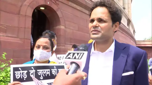 अंबेडकर नगर से बीएसपी के सांसद रितेश पांडेय 