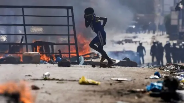 Protestos eclodiram5 reais aposta gratistodo o Senegal 