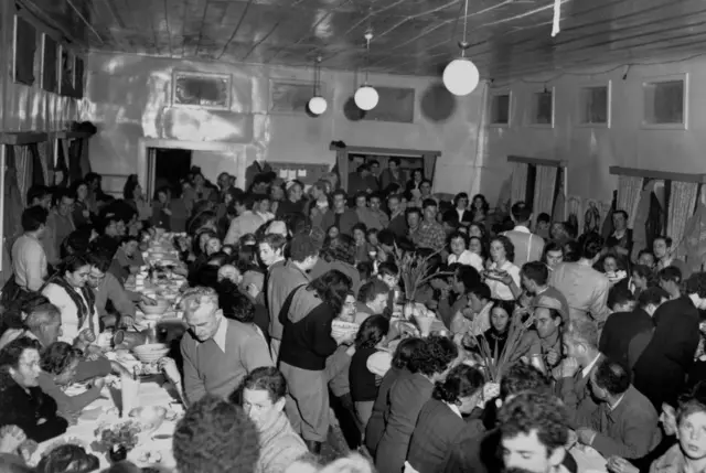 કિબુત્ઝ ડાઇનિંગ હોલ