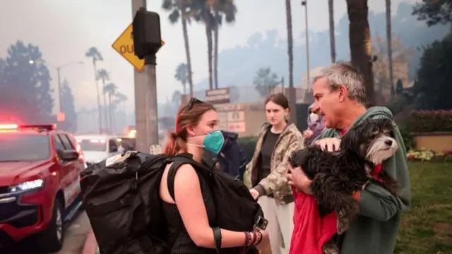 లాస్ ఏంజిల్స్ కౌంటీలో విద్యుత్‌ అంతరాయం 