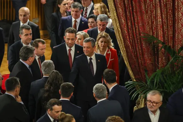 CHP Genel Başkanı Özgür Özel, 23 Nisan Ulusal Egemenlik ve Çocuk Bayramı dolayısıyla TBMM’de düzenlenen resepsiyona katıldı.