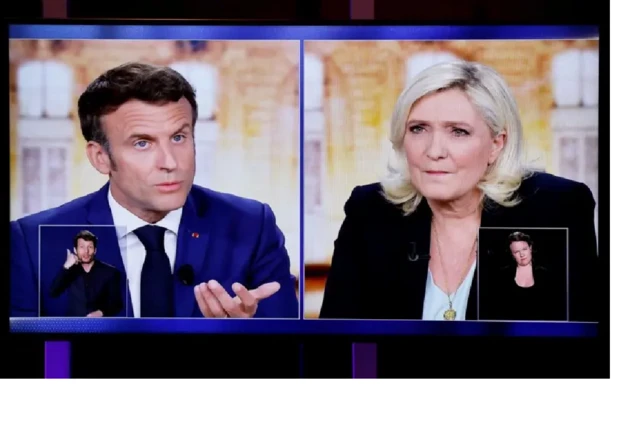Emmanuel Macron a dénoncé le programme de gouvernement de Marine Le Pen comme étant raciste.