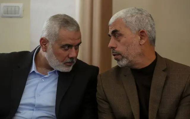 صورة تجمع يحيي السنوار باسماعيل هنية