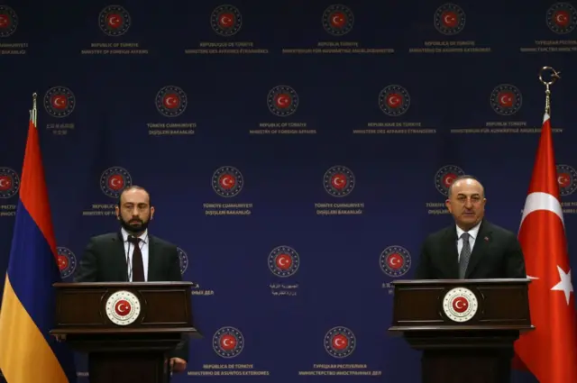 مولود چاووش اوغلو، وزیر خارجه ترکیه روز چهارشنبه با با آرارات میرزویان وزیر خارجه ارمنستان دیدار کرد