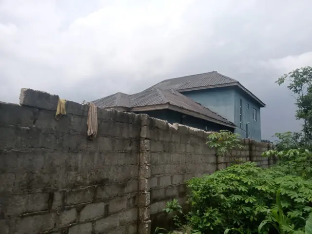 Ụlọ ebe mmadụ 12 tụbọrọ