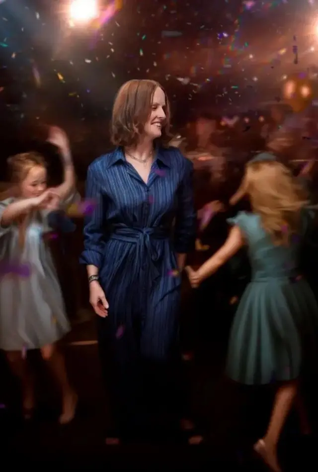 Bec voulait se voir à la fête de son 50e anniversaire avec ses deux filles.