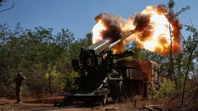 شلیک توپخانه ارتش اوکراین
