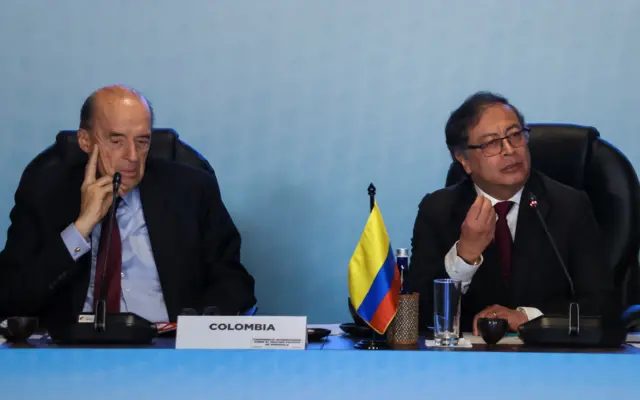 Petro y su canciller, Álvaro Leyva