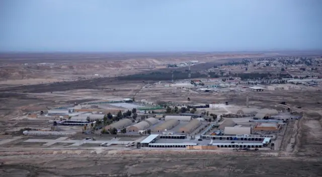 Ирактын Анбар чөлүндөгү Аль-Асад авиабазасы