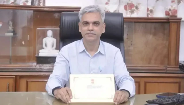 மருத்துவர் பிரஞ்சல் மோதி