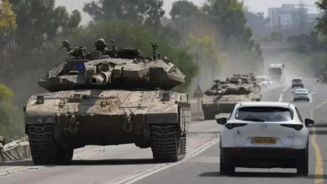 ইসরায়েলের রাস্তায় সামরিক ট্যাঙ্ক।