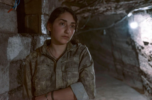 21 سالہ آرین دو سال قبل اس گروہ میں شامل ہوئی تھیں