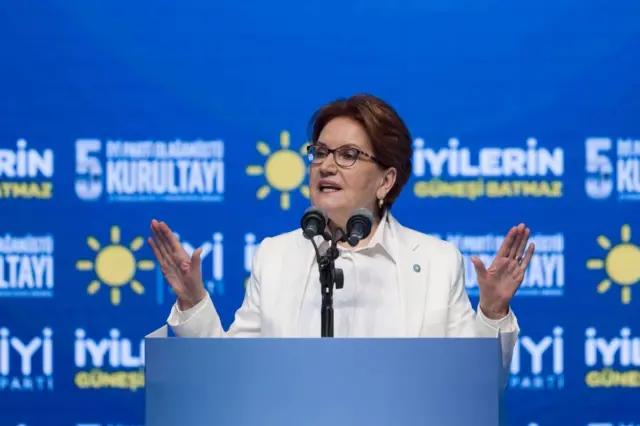 Akşener