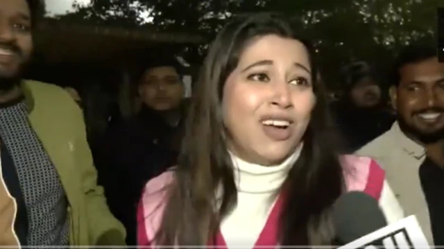 मैच रद्द होने के बाद दर्शकों ने अपने ग़ुस्से का इज़हार किया