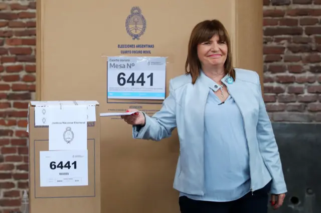 Patricia Bullrich votando