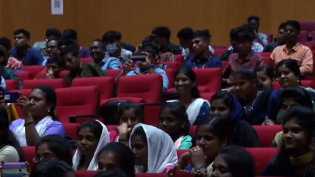 வெற்றிமாறன் பேச்சால் சர்ச்சை