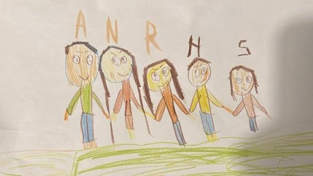 El último dibujo que hizo Sara de su familia.