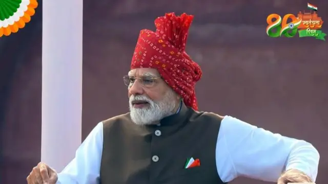 पंतप्रधान नरेंद्र मोदी यांनी 15 ऑगस्ट रोजी सलग 13 व्या वेळी लाल किल्ल्यावरून देशाला संबोधित केलं.