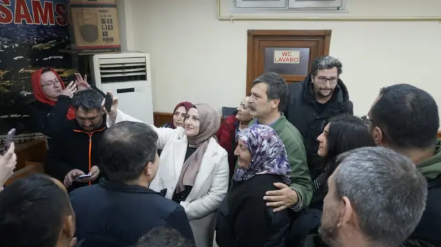 Erkan Baş ile fotoğraf çektiren Gebzeliler 