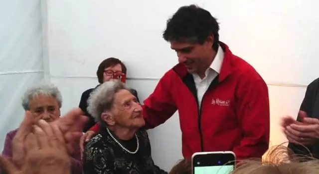 १०० वर्ष उमेर पार गरेका मानिसहरू