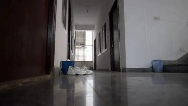 மாணவர்கள் தற்கொலை