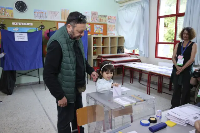 တစ်ပါတီကပဲ အပြတ်အသတ် နိုင်တဲ့ အနေအထားမျိုးတော့ မဟုတ်