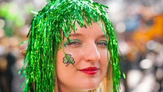 Uczestniczka obchodów Dnia św. Patryka w centrum Londynu.