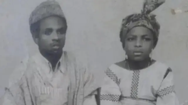 મહમૂદ કબીર યુસુફ અને રાબિયાતૂ તાહિરની જુની તસવીર