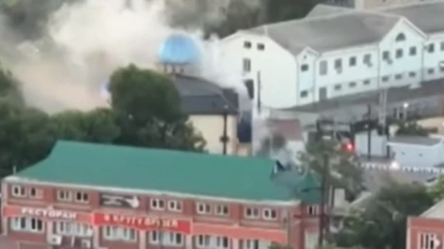 ரஷ்யா: தாகெஸ்தானில் தேவாலயங்கள், வழிபாட்டுத் தலங்களில் தாக்குதல் - 15க்கும் மேற்பட்டோர் உயிரிழப்பு