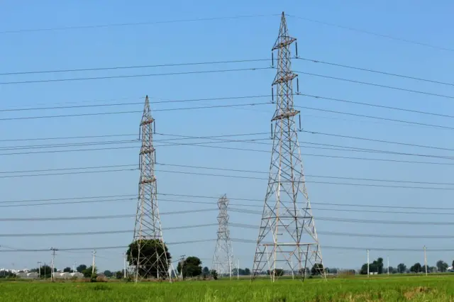 સુરત, તાપી, ઉનાળો, વીજળી, ઇલેક્ટ્રિસિટી, કાકરાપાર, ગુજરાતમાં વીજળી ગુલ, બીબીસી ગુજરાતી