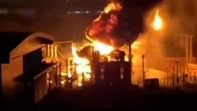 Big fire wey break out near Heathrow Airport