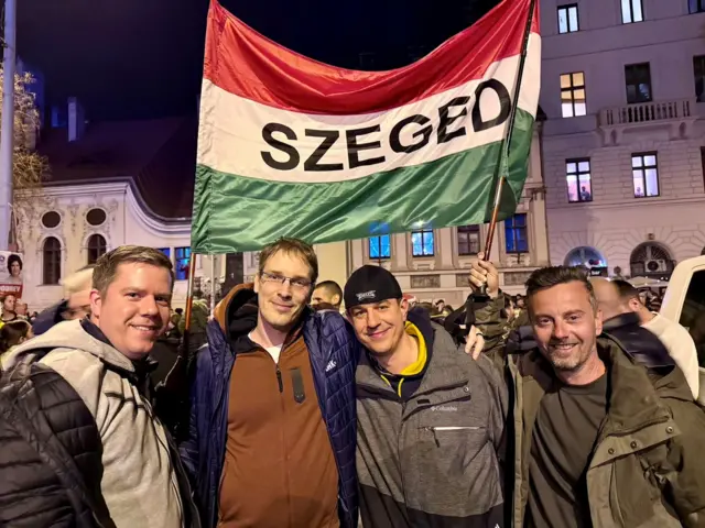 Pristalice Mađara slavili su pobedu u centru Budimpešte 