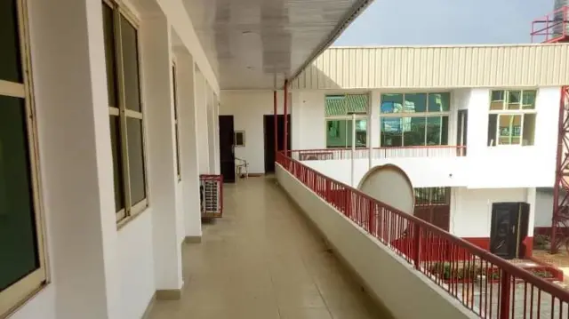 Ụlọ ndị Red Cross na Enugu tupu gọomentị akurie ya